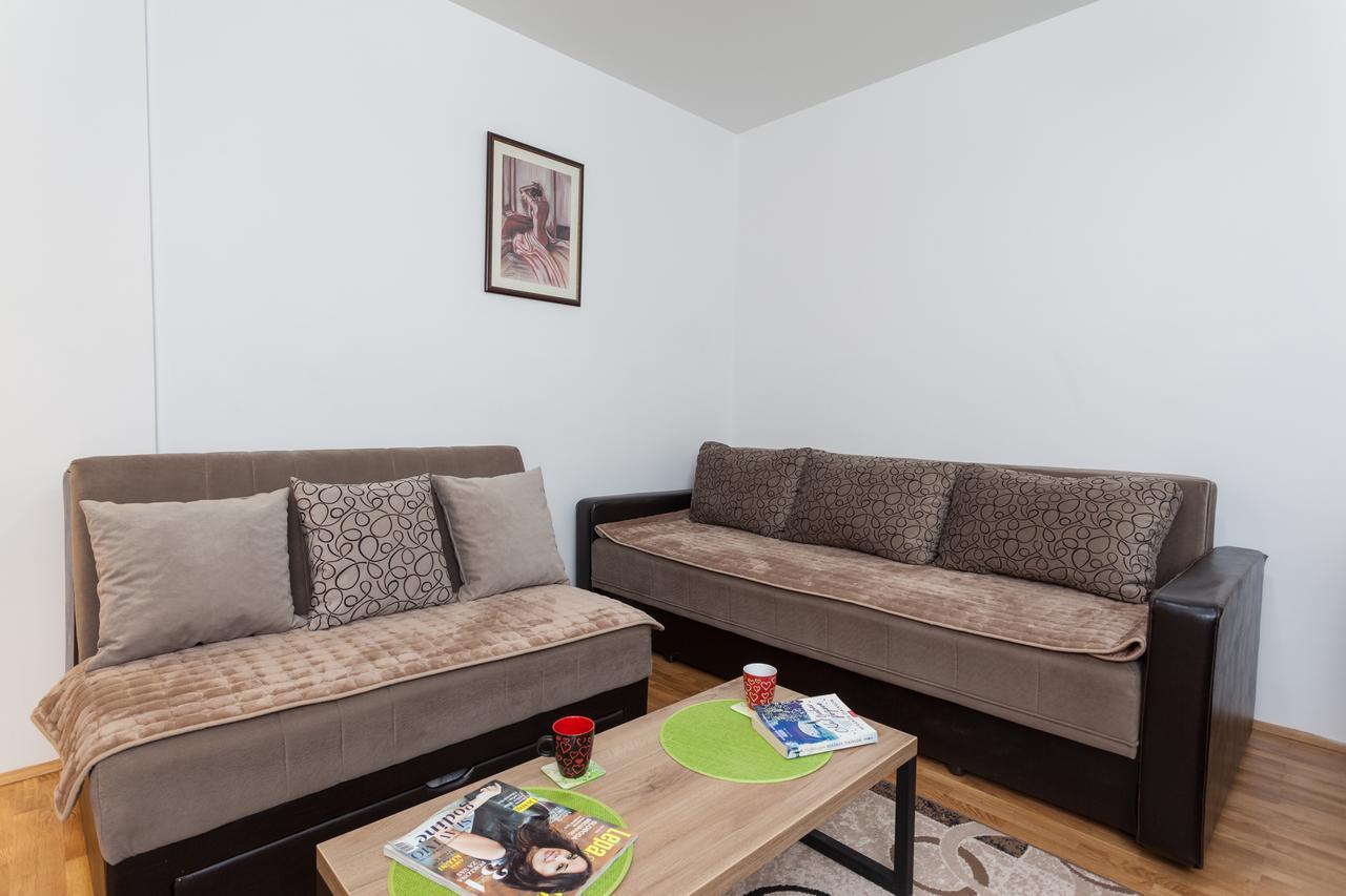 Astra Apartment ซลาตีบอร์ ภายนอก รูปภาพ