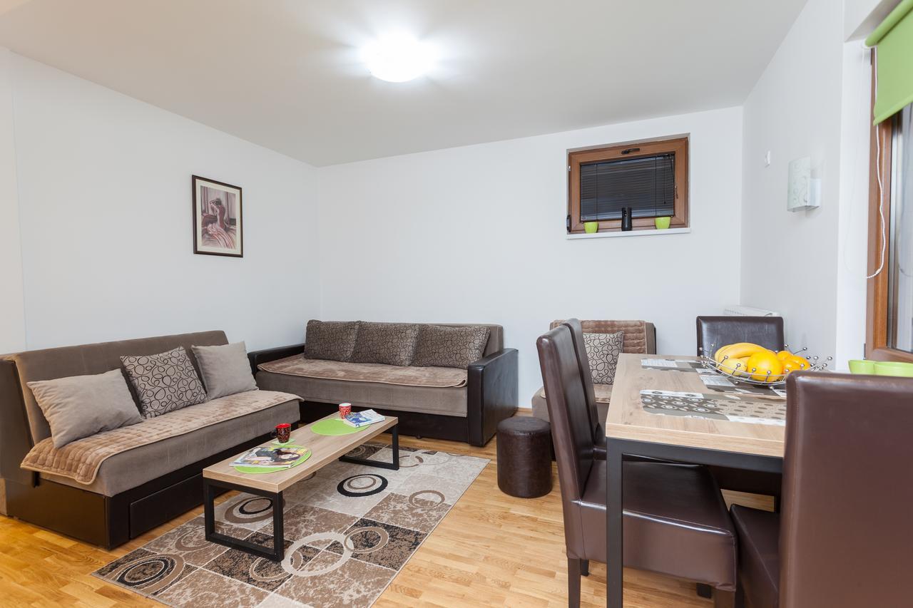 Astra Apartment ซลาตีบอร์ ภายนอก รูปภาพ